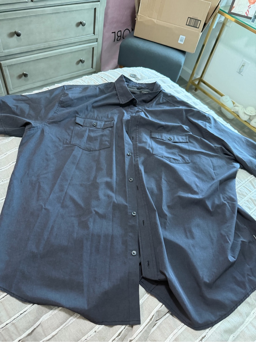 Kenneth Cole Men's Stone Grey Short Sleeve Button Up